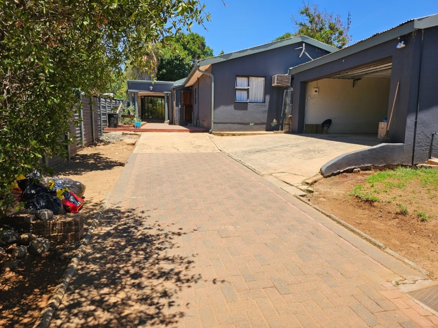 3 Bedroom Property for Sale in Uitsig Free State